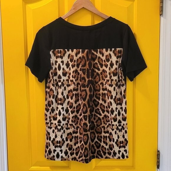 Blooming Jelly Black and Leopard Print Tee - Picture 3 of 11